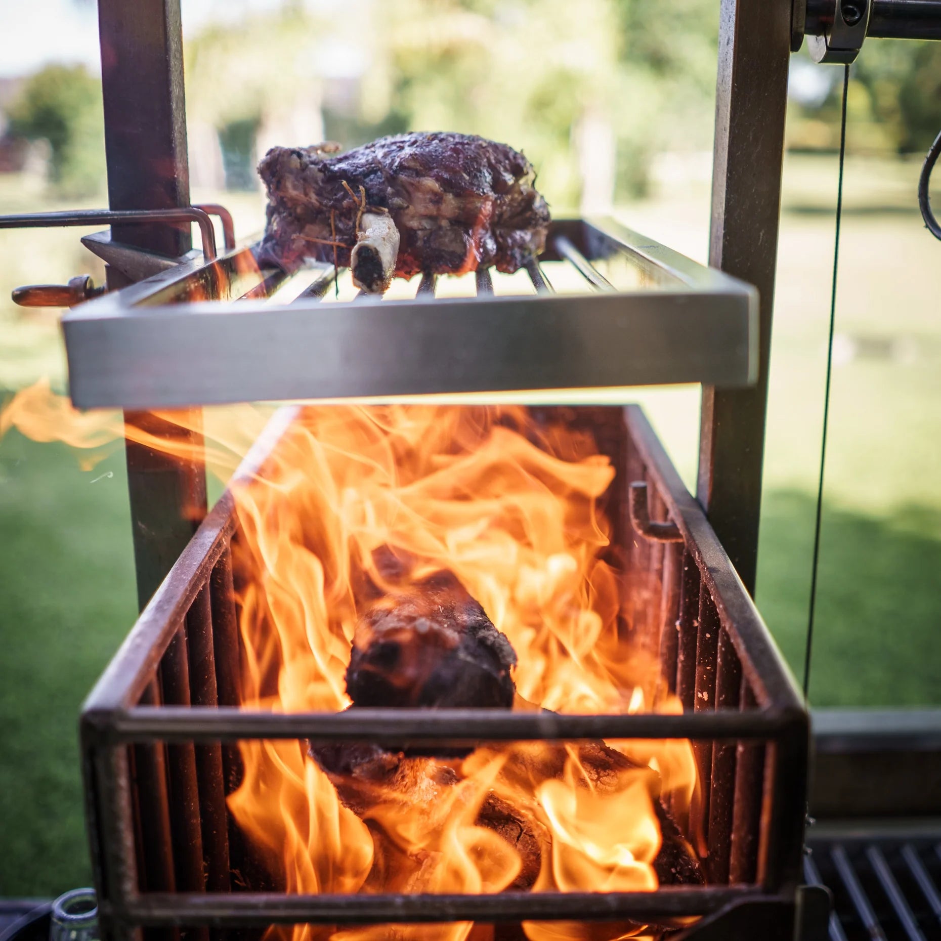 Tagwood Freestanding Stainless Steel Santa Maria Grill